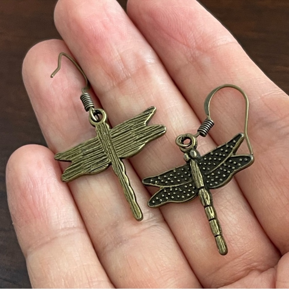 Bronze dragonfly drop earrings - Artisan made - Picture 5 of 5